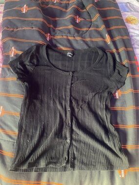 art class Black Ribbed Short Sleeve Button Front Tee